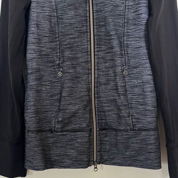 Lululemon Daily Yoga Jacket Slub Denim Polar Haze Black Blue Full Zip Size 4 - Picture 5 of 10